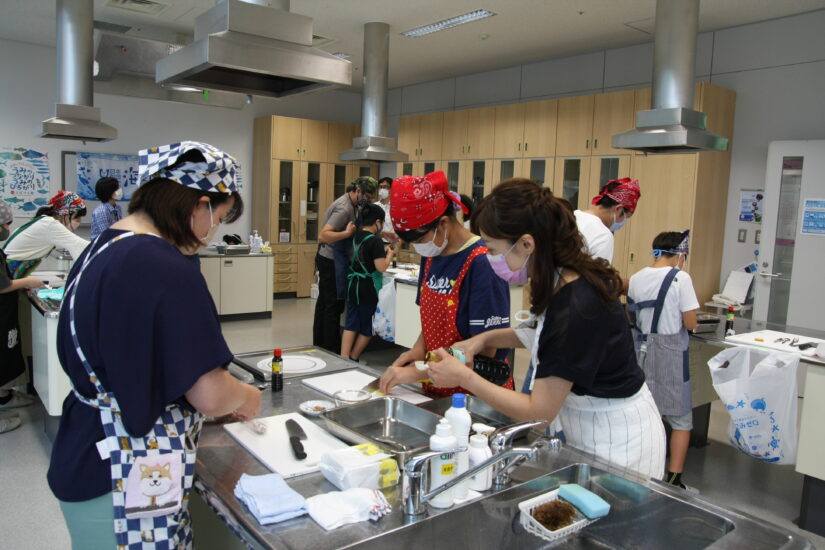 「日本さばける塾in岩手」が盛岡で開催！～小学生が三枚おろしに挑戦！